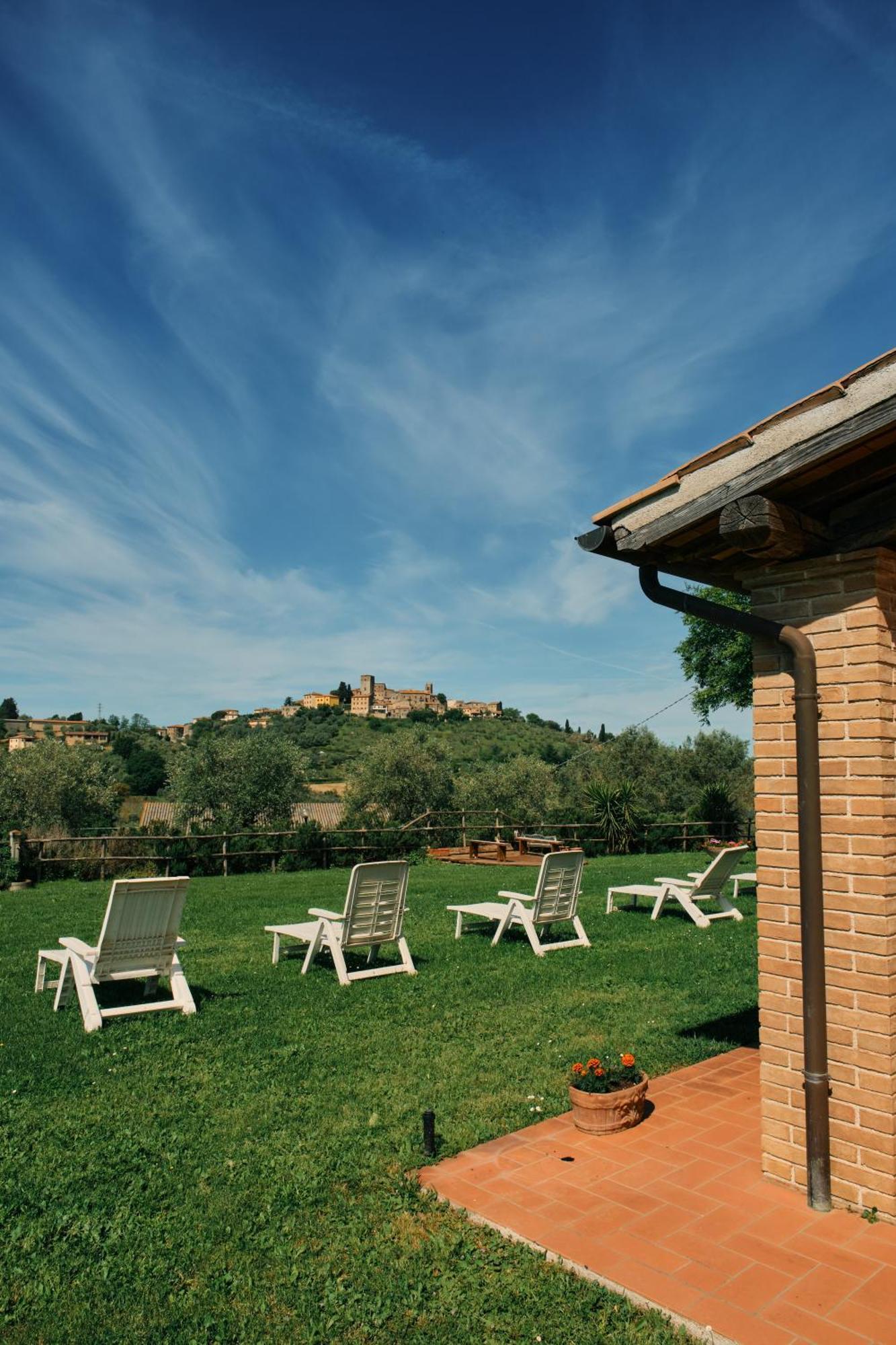 8380 Agriturismo Il Saragiolo Manciano Eksteriør billede