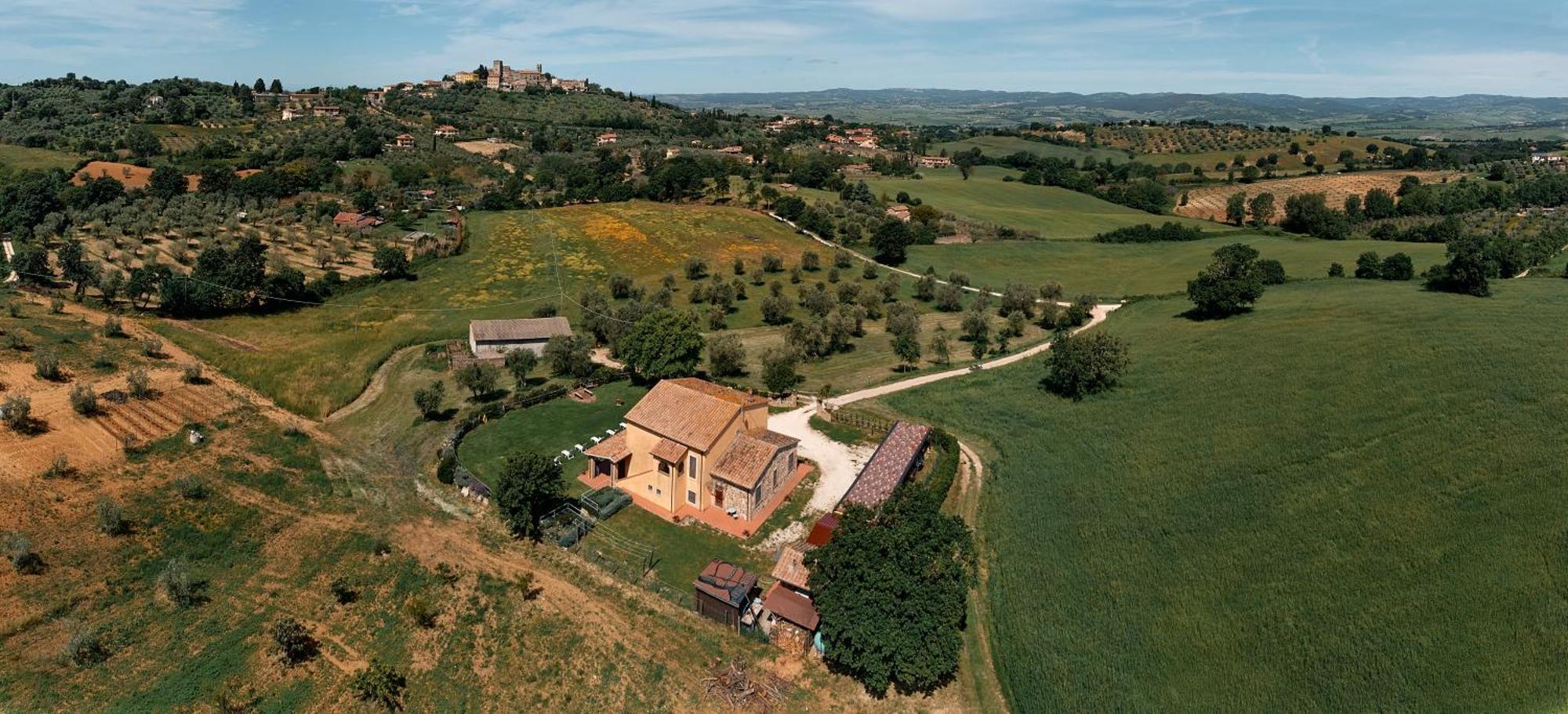 8380 Agriturismo Il Saragiolo Manciano Eksteriør billede